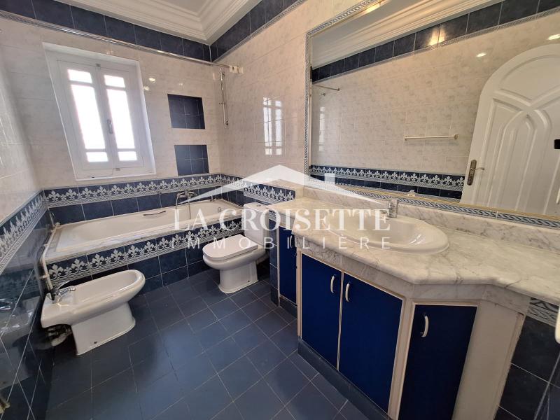 Villa S+6 à La Marsa 